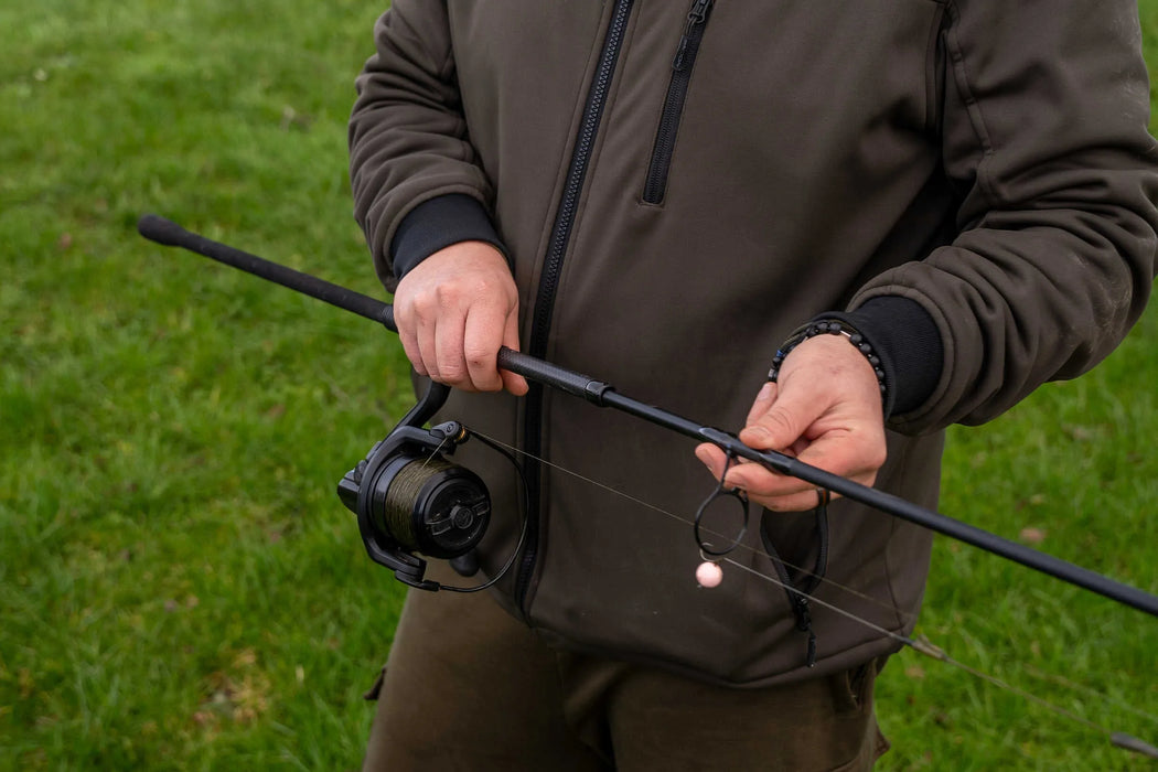 Avid Revolve R carp rod at Reelfishing